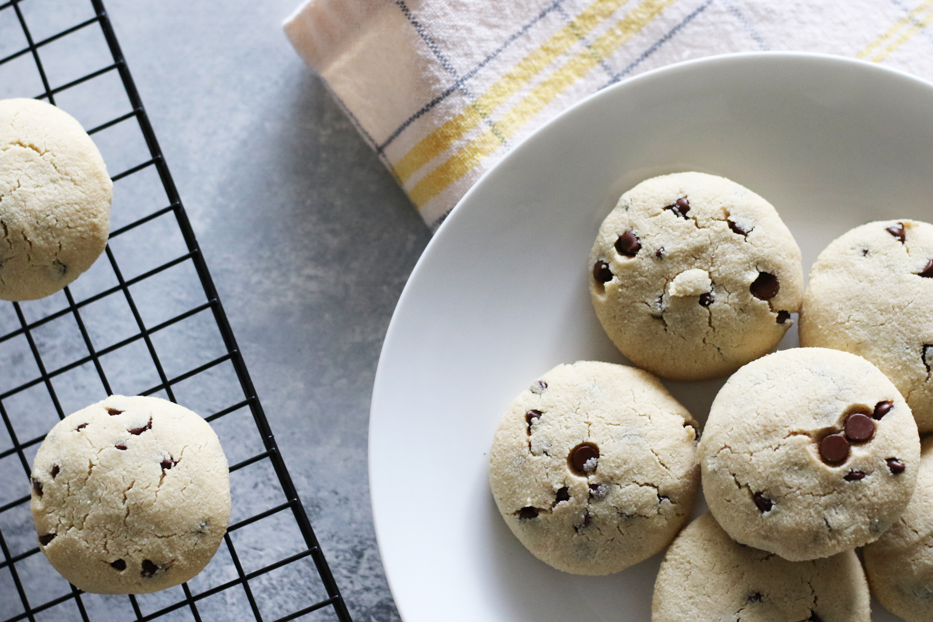 Healthy Family-Friendly Meals and Snacks: Chocolate Chip Cookies