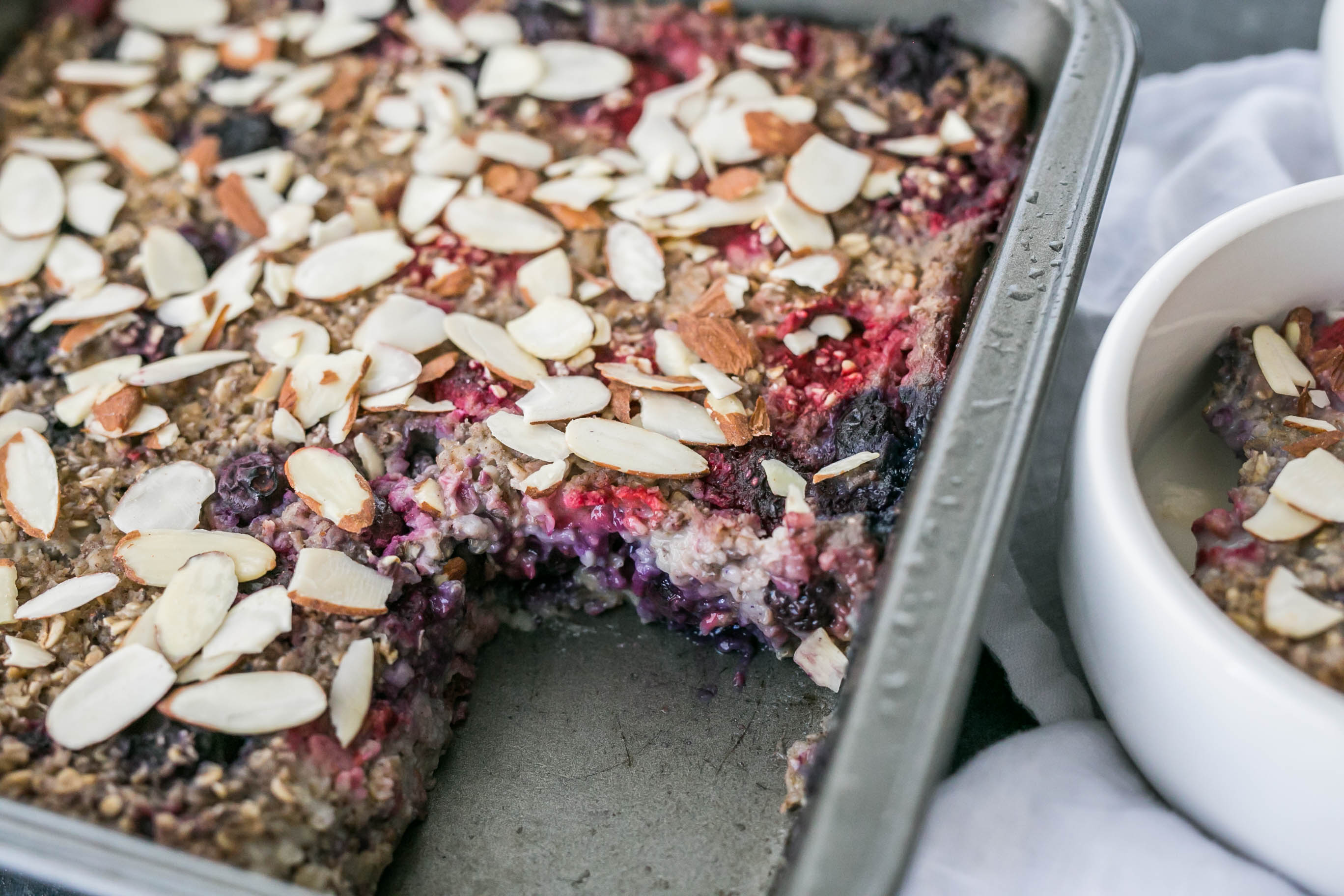 Healthy Family-Friendly Meals and Snacks: Berry Baked Oatmeal