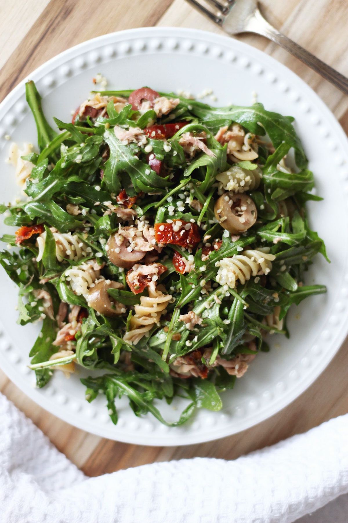 10 Mediterranean Diet Approved Recipes to Add to Your Meal Plan - Mediterranean Tuna Pasta Salad