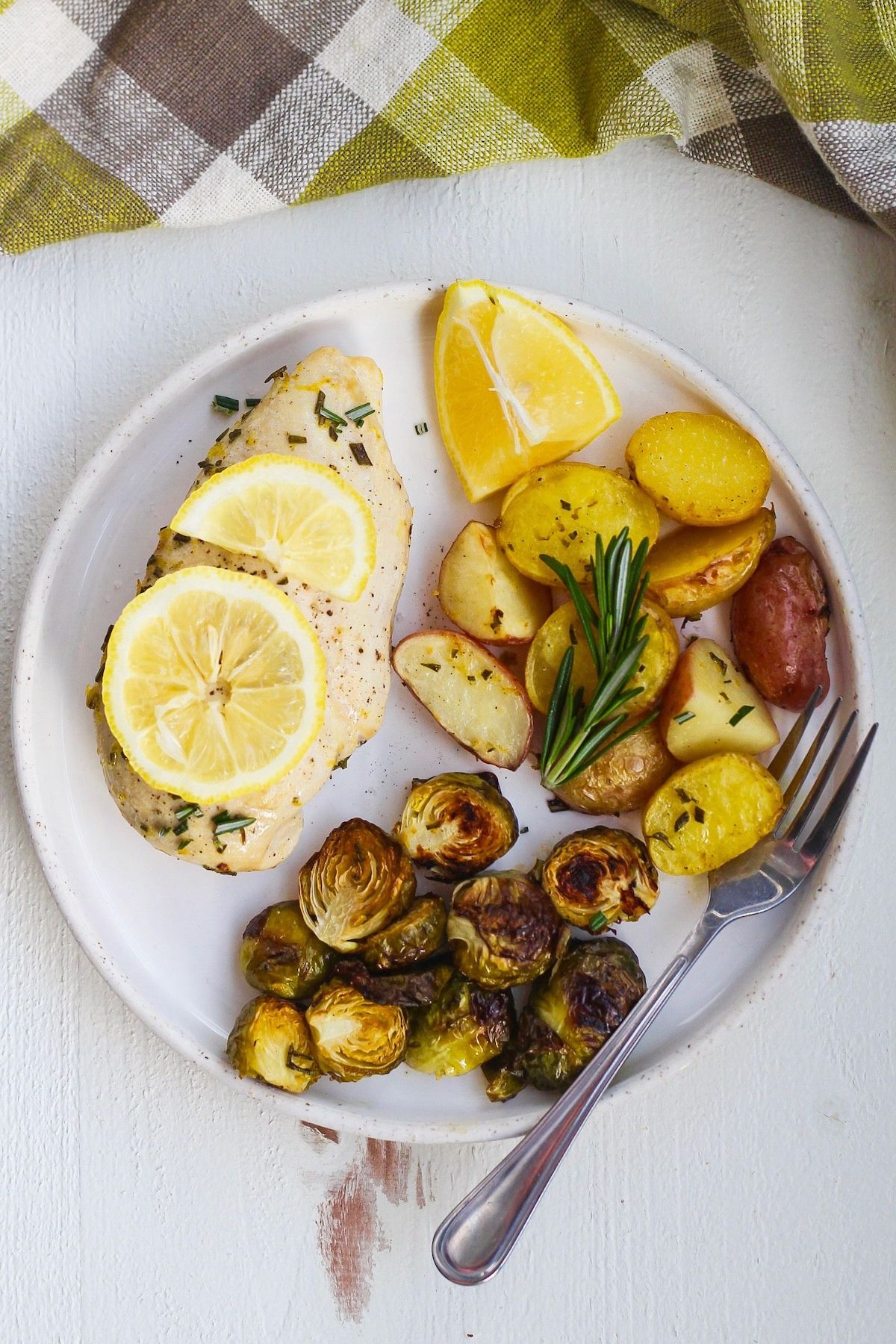 10 Mediterranean Diet Approved Recipes to Add to Your Meal Plan - One Pan Lemon Chicken