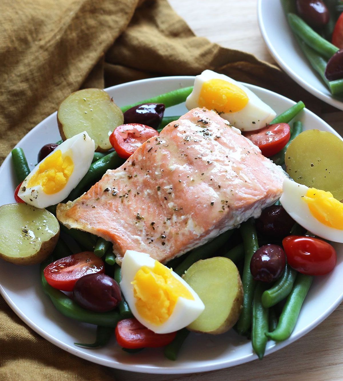 10 Mediterranean Diet Approved Recipes to Add to Your Meal Plan - Salmon Nicoise Salad