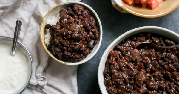 20 Healthy Meals to Make with Non-Perishable Foods: Slow Cooker Black Beans & Rice