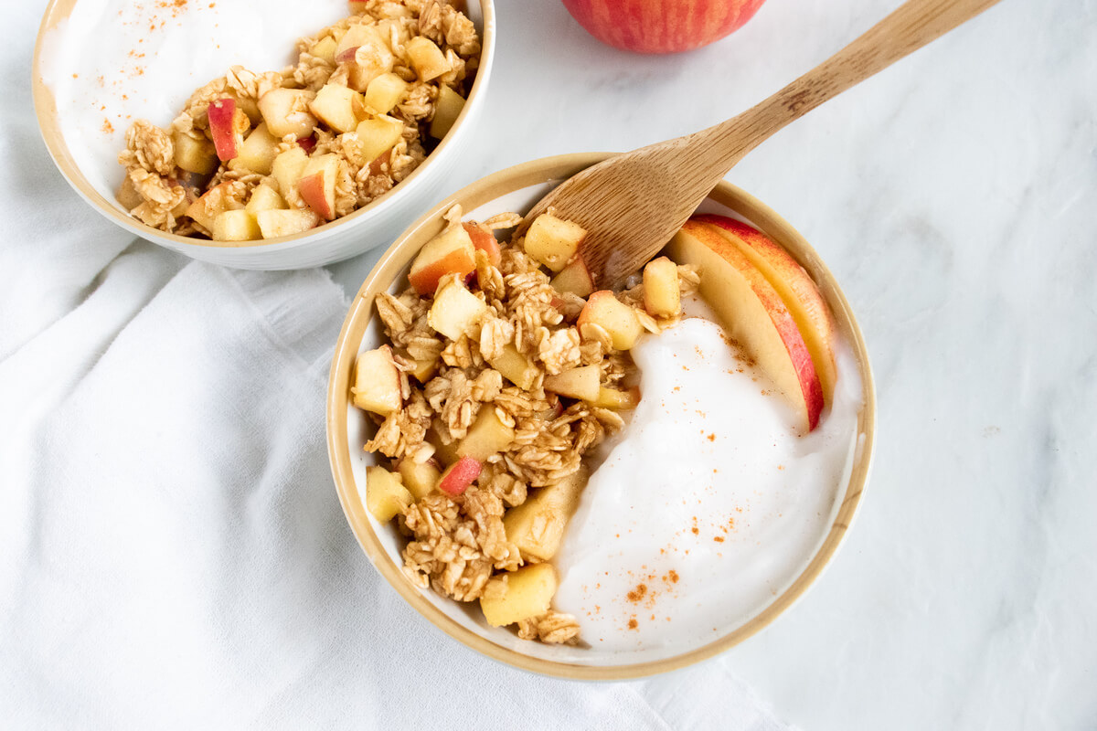 20 Healthy Meals to Help Your Clients Eat Healthy on a Tight Budget: Apple Crisp Yogurt Bowls
