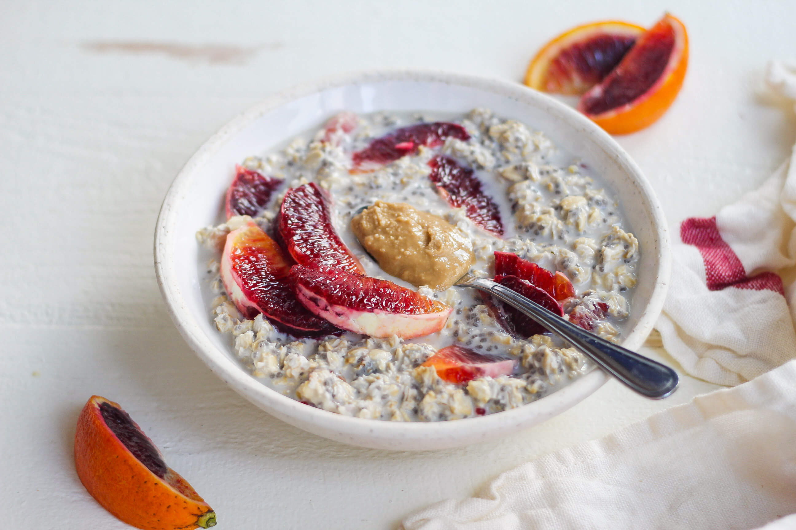 20 Healthy Meals to Help Your Clients Eat Healthy on a Tight Budget: Blood Orange Tahini Overnight Oats