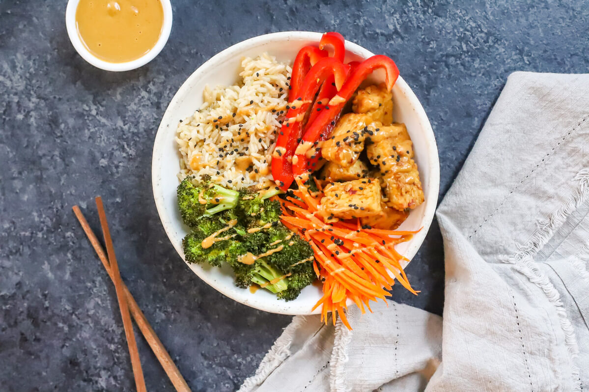 20 High Protein, Plant-Based Meals Your Clients Will Love: Rainbow Tempeh Bowls