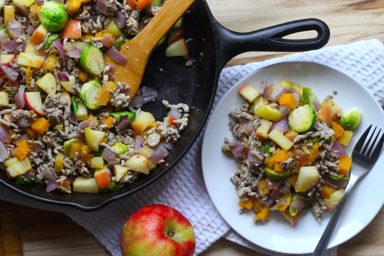 20 Healthy Fall & Thanksgiving Meal Ideas Your Clients Will Love: Turkey Apple Breakfast Hash