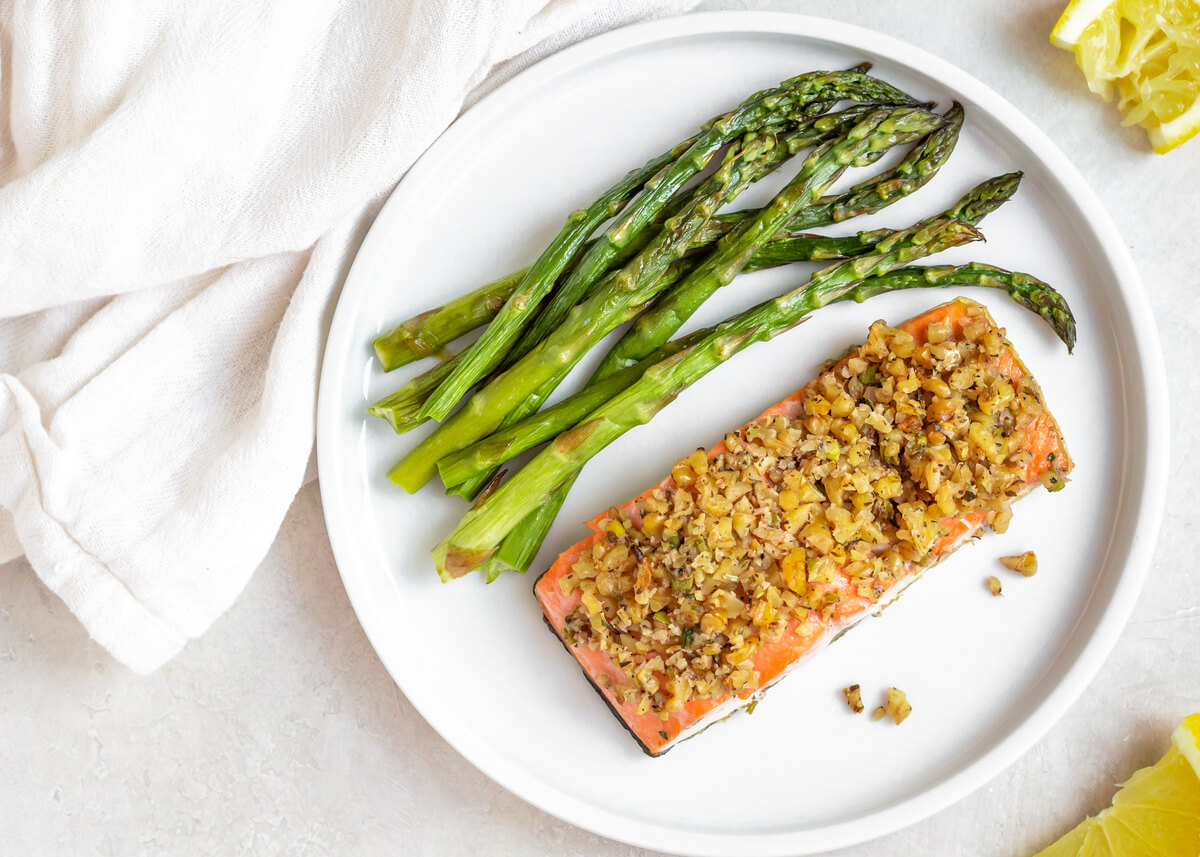 21 One Pan Meal Ideas Your Clients Will Love: Walnut Crusted Salmon with Asparagus