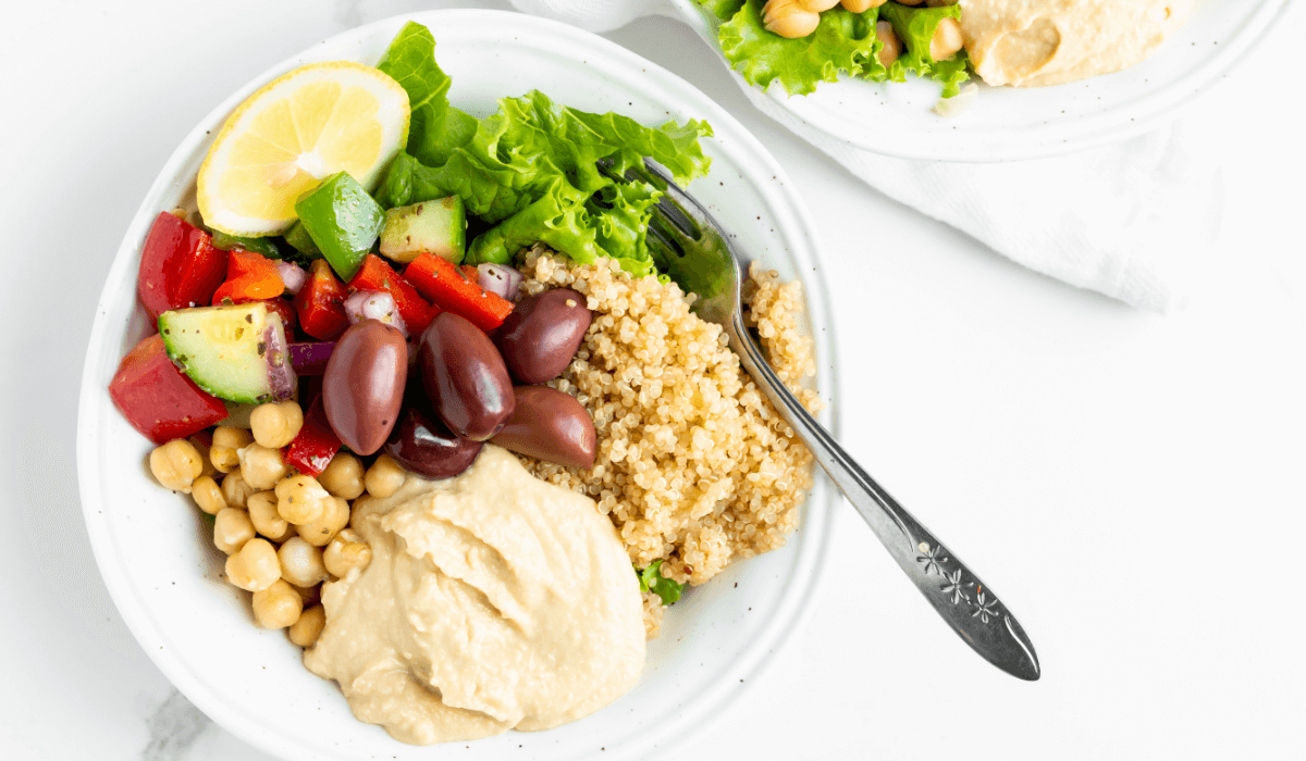 How a Gut Health Expert Meal Plans for Clients: Mediterranean Buddha Bowl