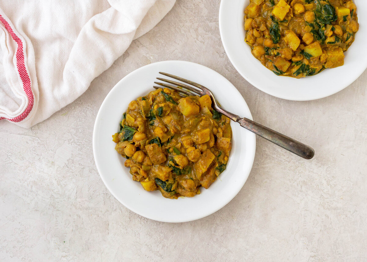 21 Recipe Ideas to Help Manage Your Clients Blood Sugar: Chickpea & Potato Curry