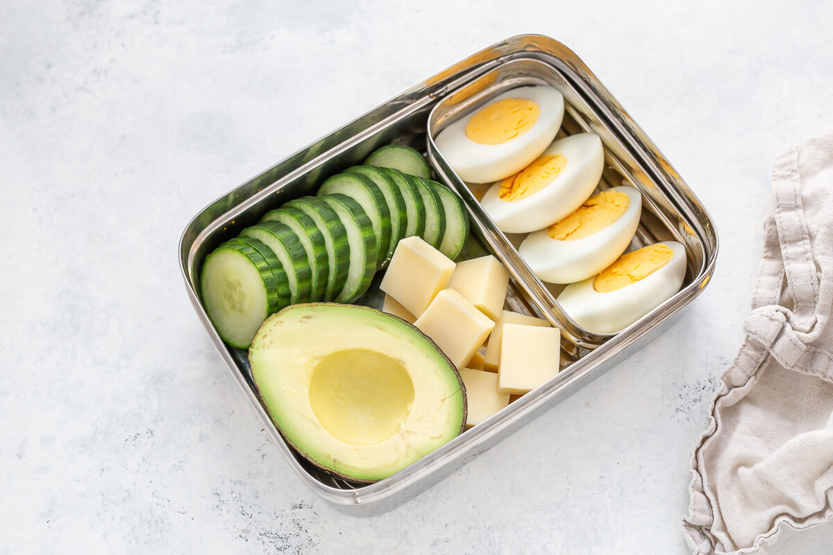 20 Specific Carbohydrate Diet Meals to Help Clients With Inflammatory Bowel Disease: Eggs & Avocado Snack Box