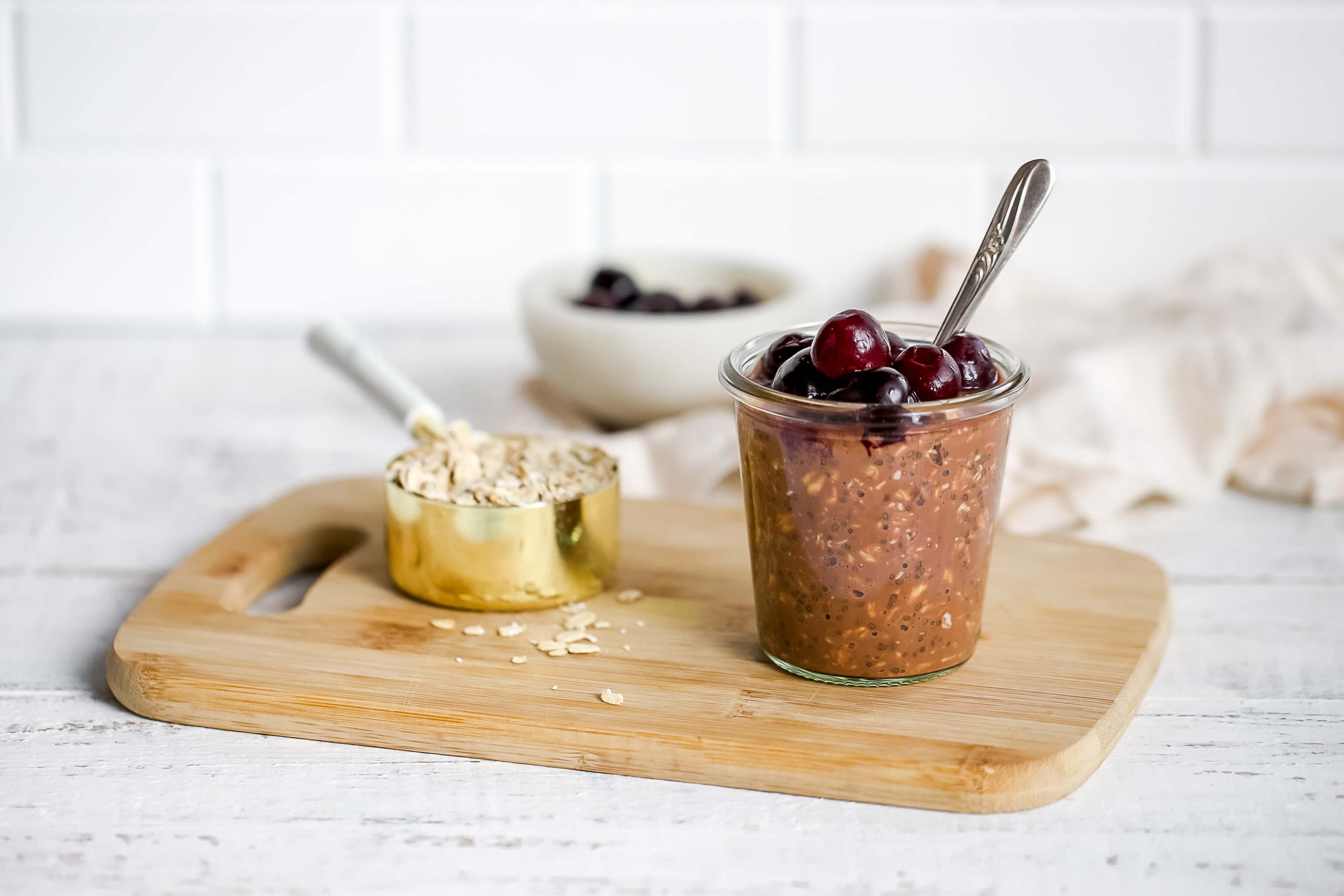 20 Meal Ideas to Help Clients Manage Acne: Chocolate Cherry Overnight Oats