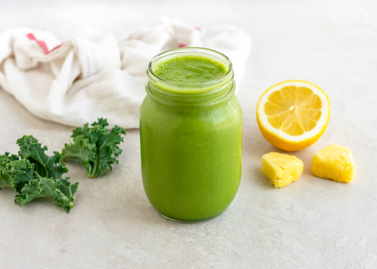 20 Meal Ideas to Help Clients Manage Acne: Green Lemonade Smoothie