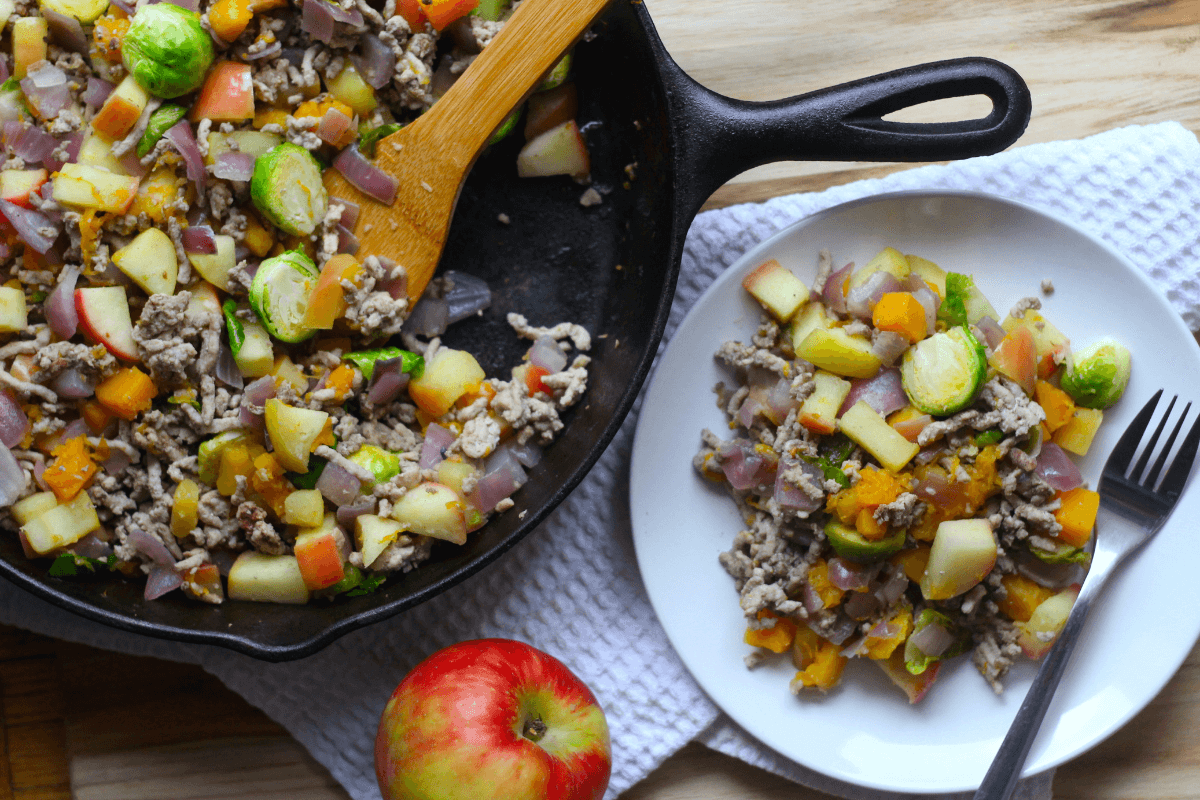 20 Meal Ideas to Help Clients Manage Acne: Turkey Apple Breakfast Hash